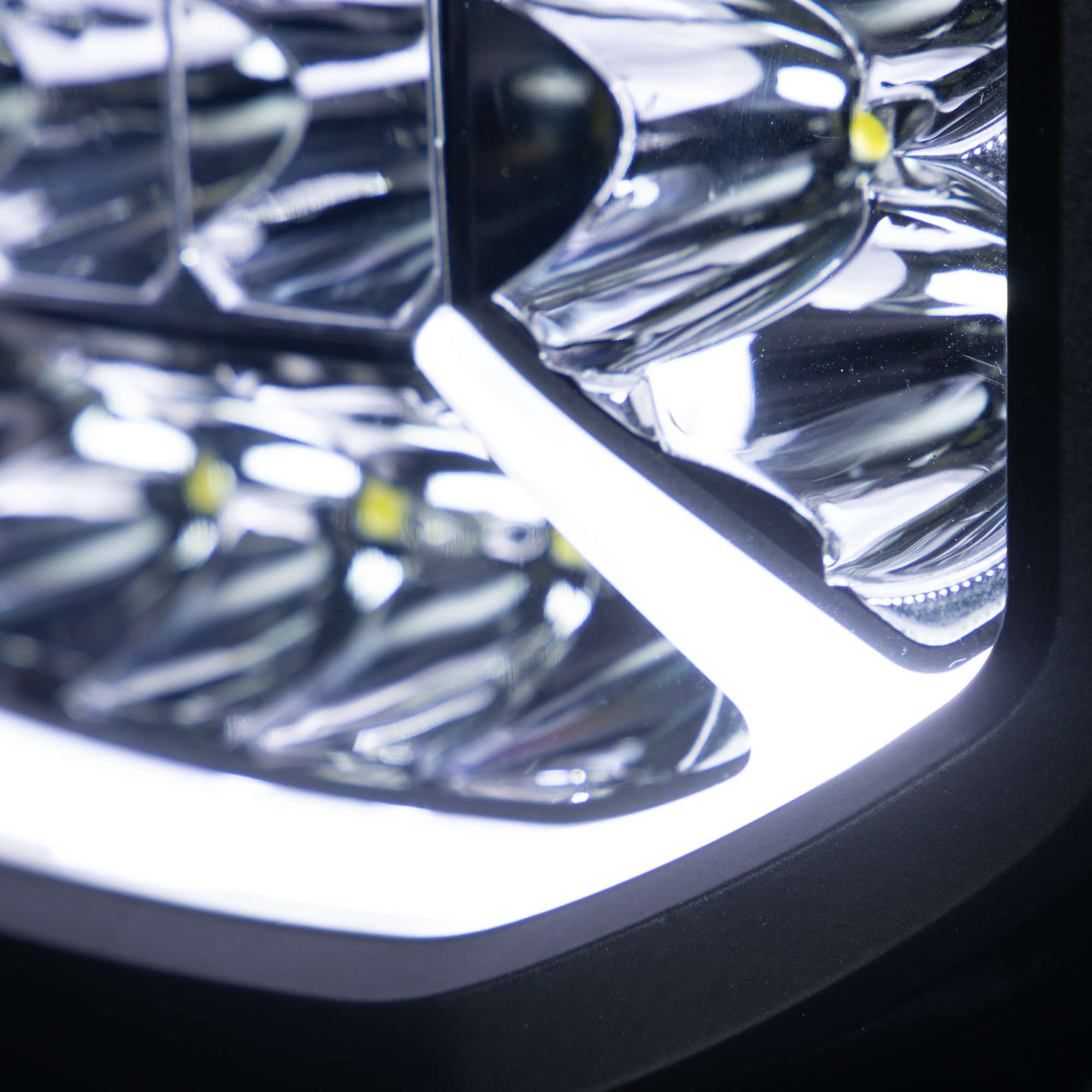 Strands SIBERIA X DRIVING LIGHT 9″