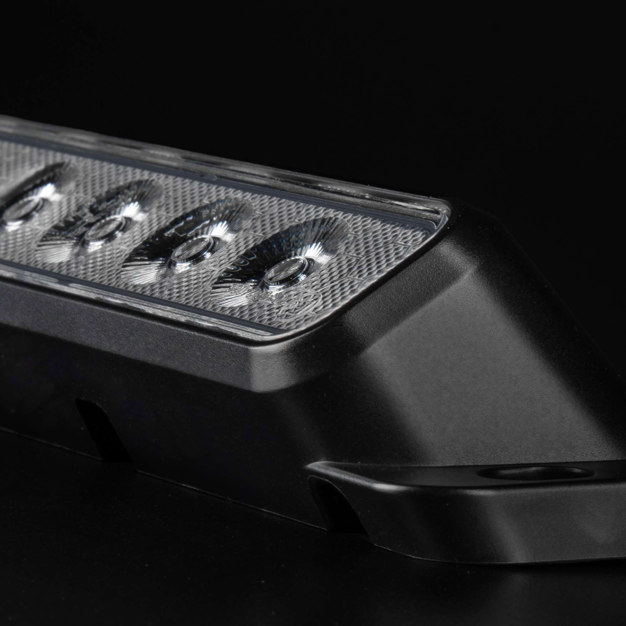 Strands NUUK E-LINE SCENE LIGHT 80W