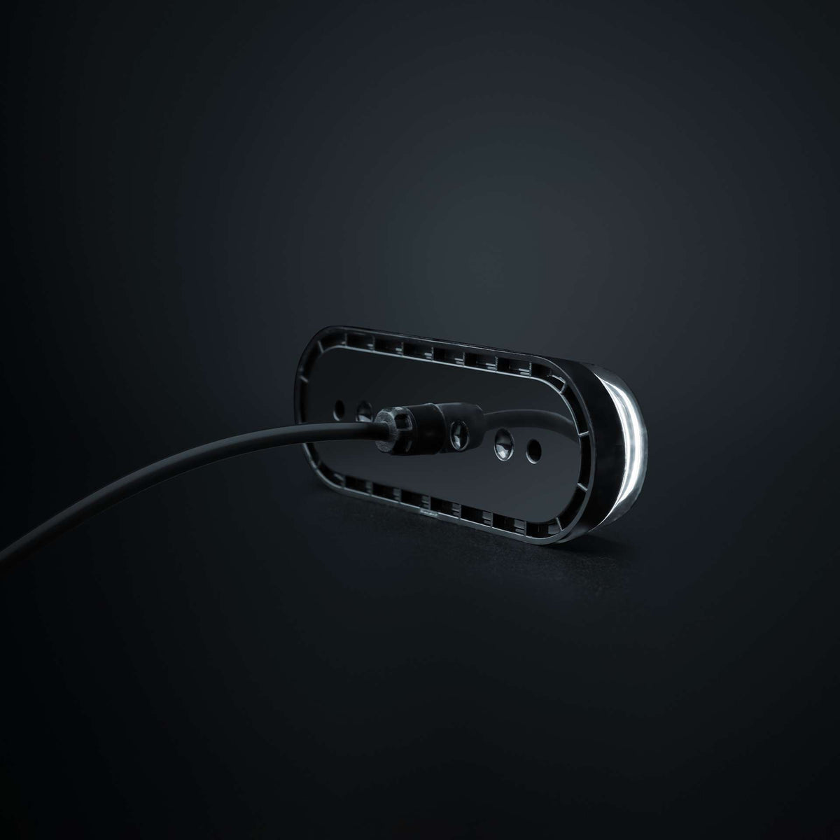 Strands FOR9T GRAVITY FRONTPOSITIELAMP