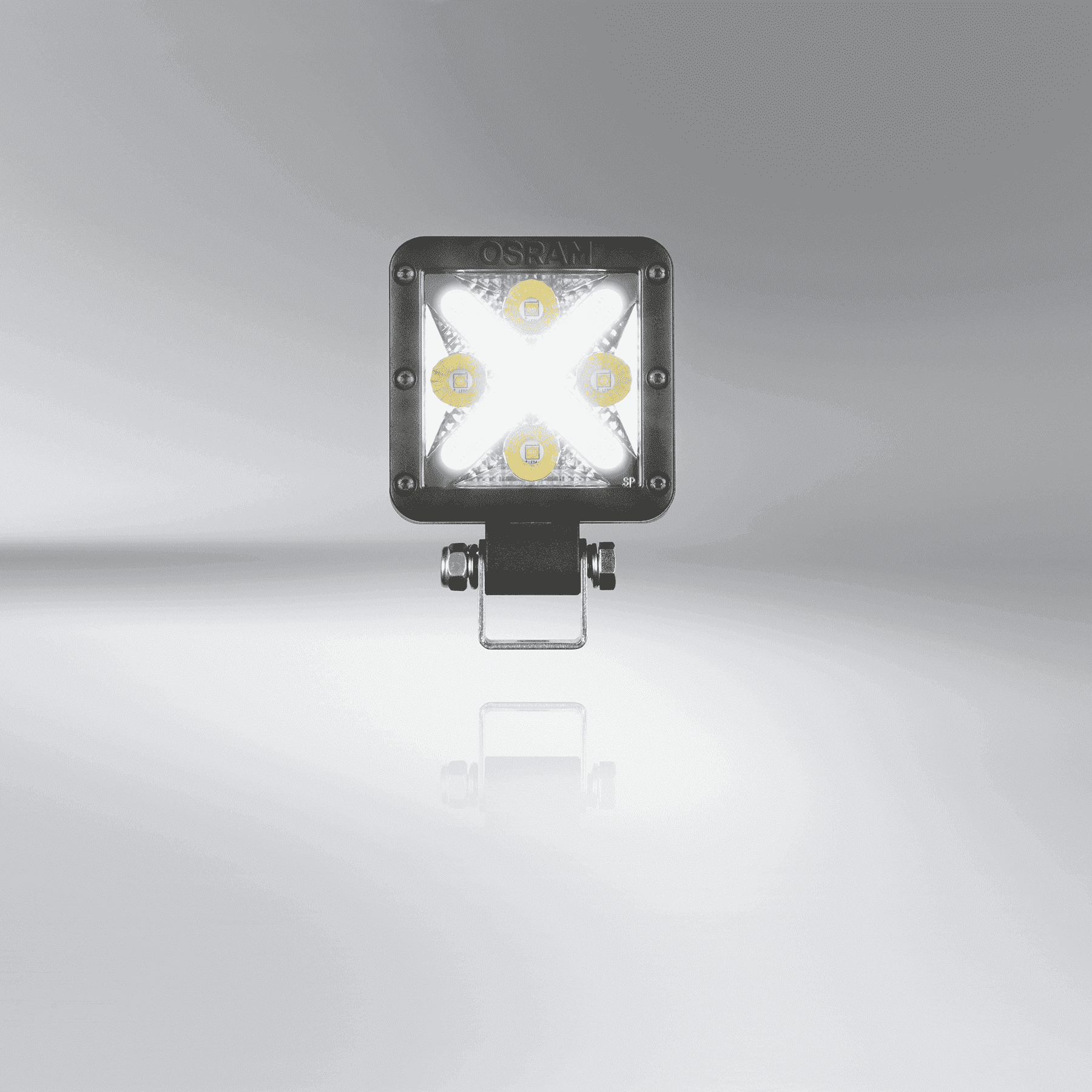 OSRAM LEDriving® Cube-X Wide & Accent met dagrijverlichting X SHAPE werklampen achteruitrijlampen