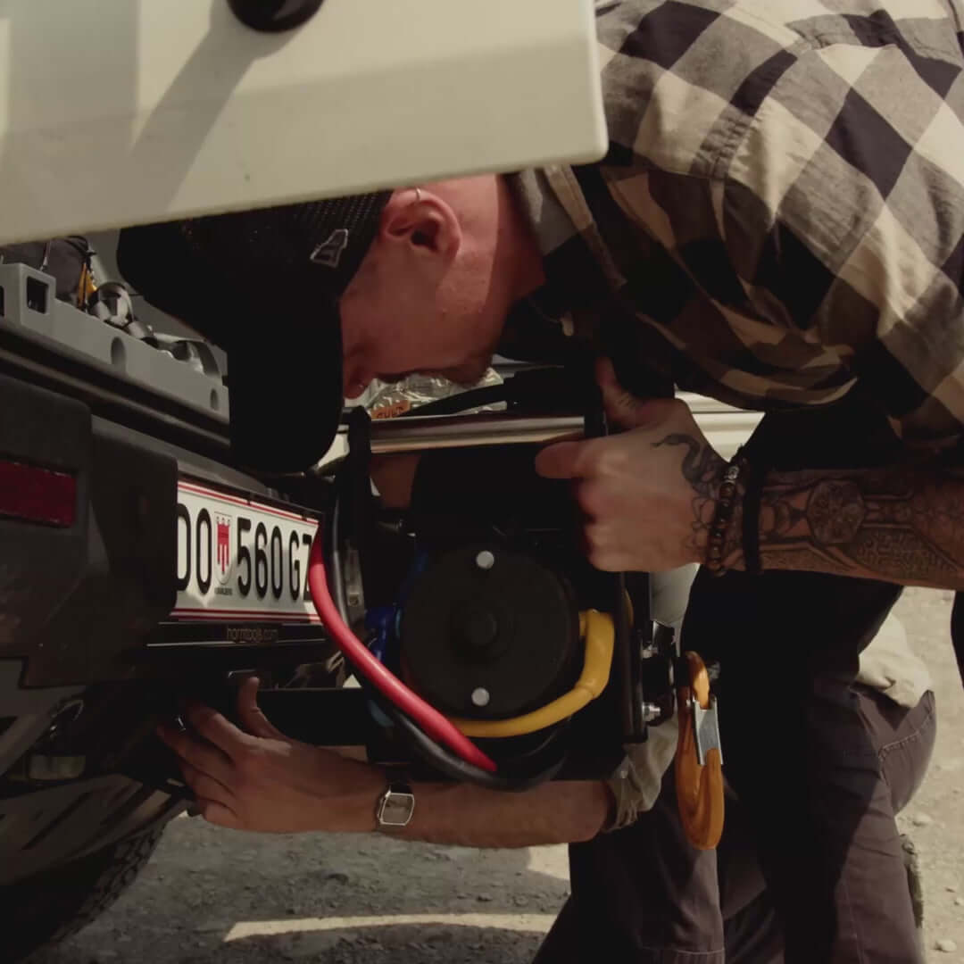 Seilwindesystem Alpha Mobil für 2 Zoll Vierkantrohr (AHK)